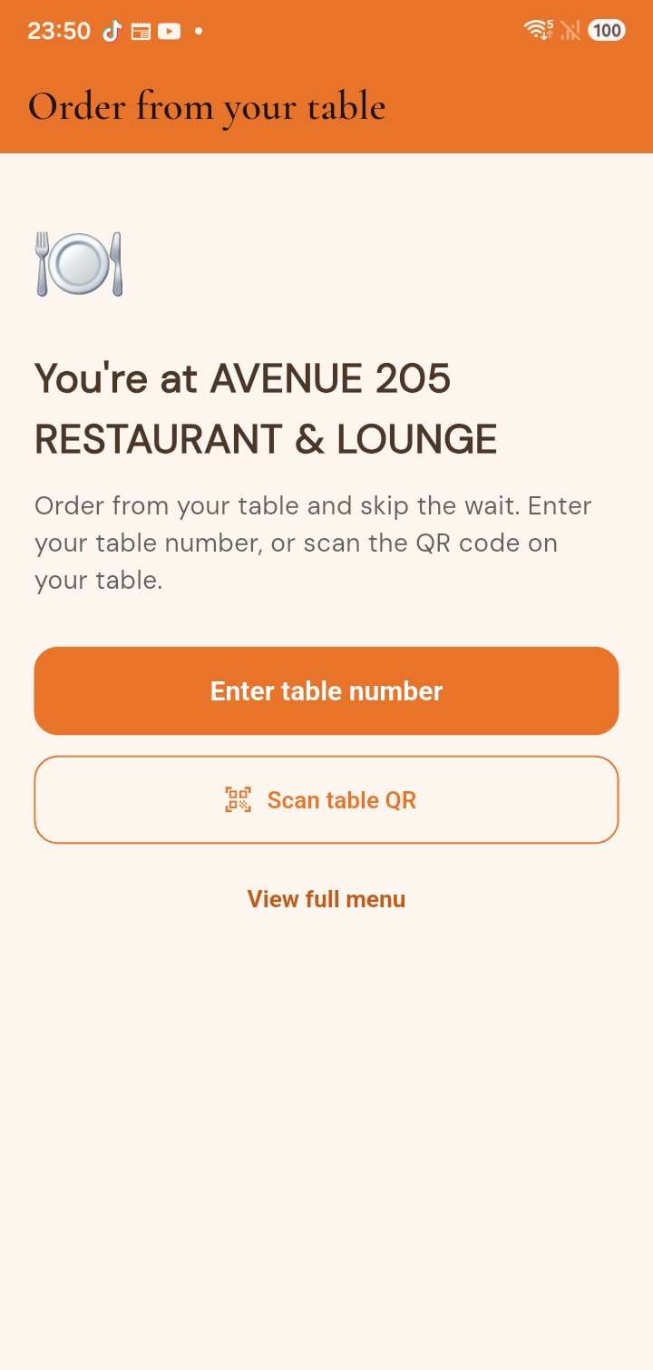The FINDR dine-in screen, showing you are at a restaurant with options to enter a table number or scan the table QR